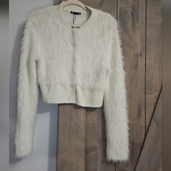 ZARA Faux fur cream cardigan. Size Medium NWT - Picture 14 of 16